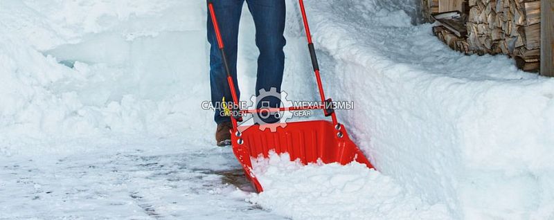 Скрепер для уборки снега WOLF-Garten SB-K пластиковый (60 см, кромка из нержавеющей стали, лопата на колесиках)